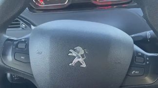 Lízing Sedan Peugeot 208 2015