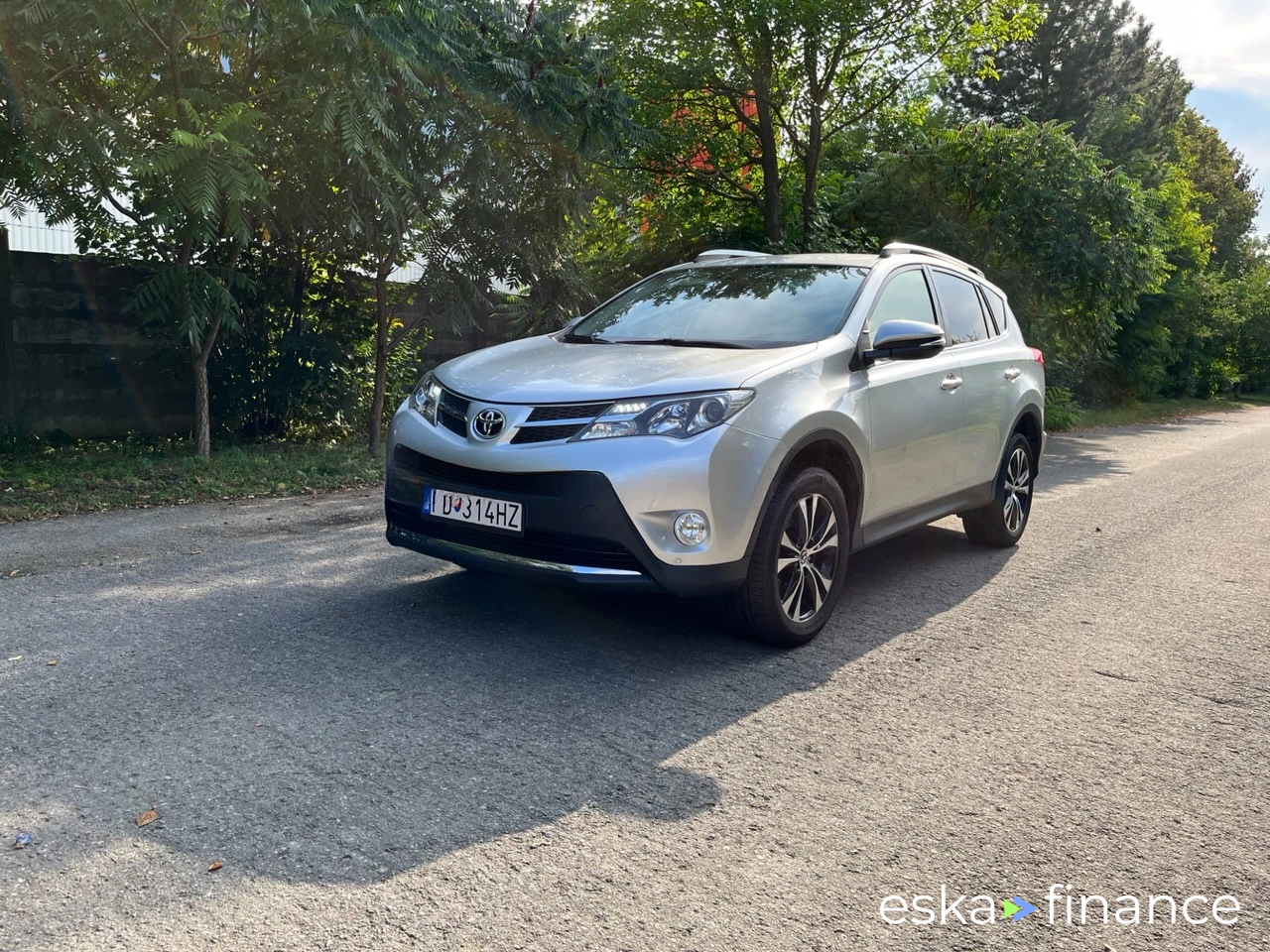 SUV Toyota RAV4 2015