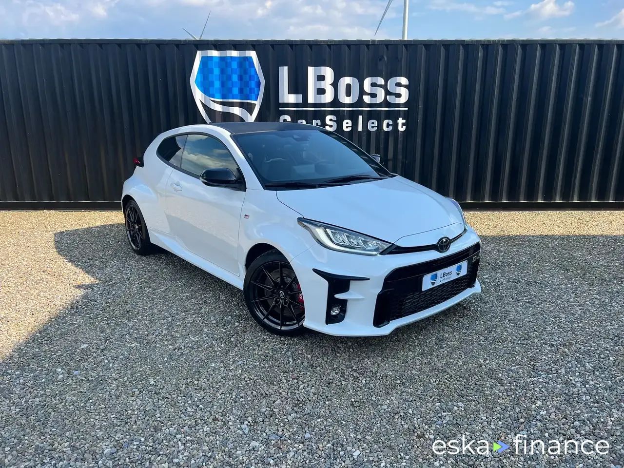 Leasing Sedan Toyota Yaris 2022