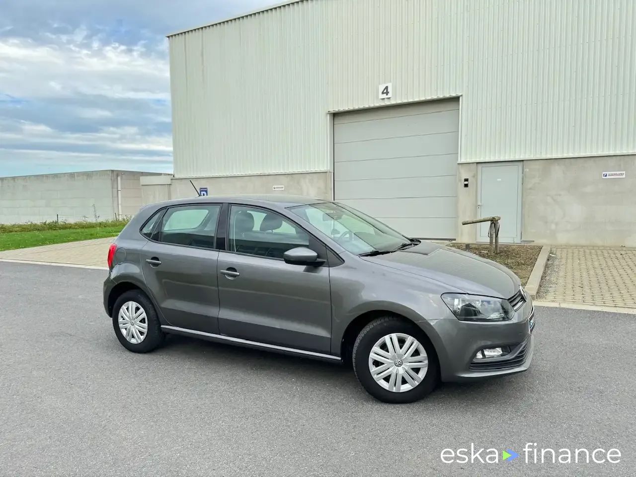 Financování Sedan Volkswagen Polo 2016