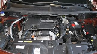 Lízing Hatchback Peugeot 3008 2016