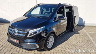 Lízing Hatchback MERCEDES V 300 2020