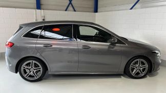 Lízing Hatchback MERCEDES B 180 2019