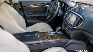 Leasing Sedan Maserati Ghibli 2015