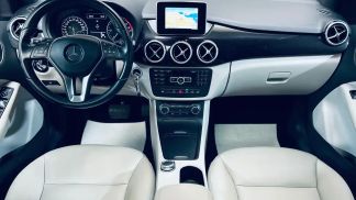 Lízing Hatchback MERCEDES B 180 2014
