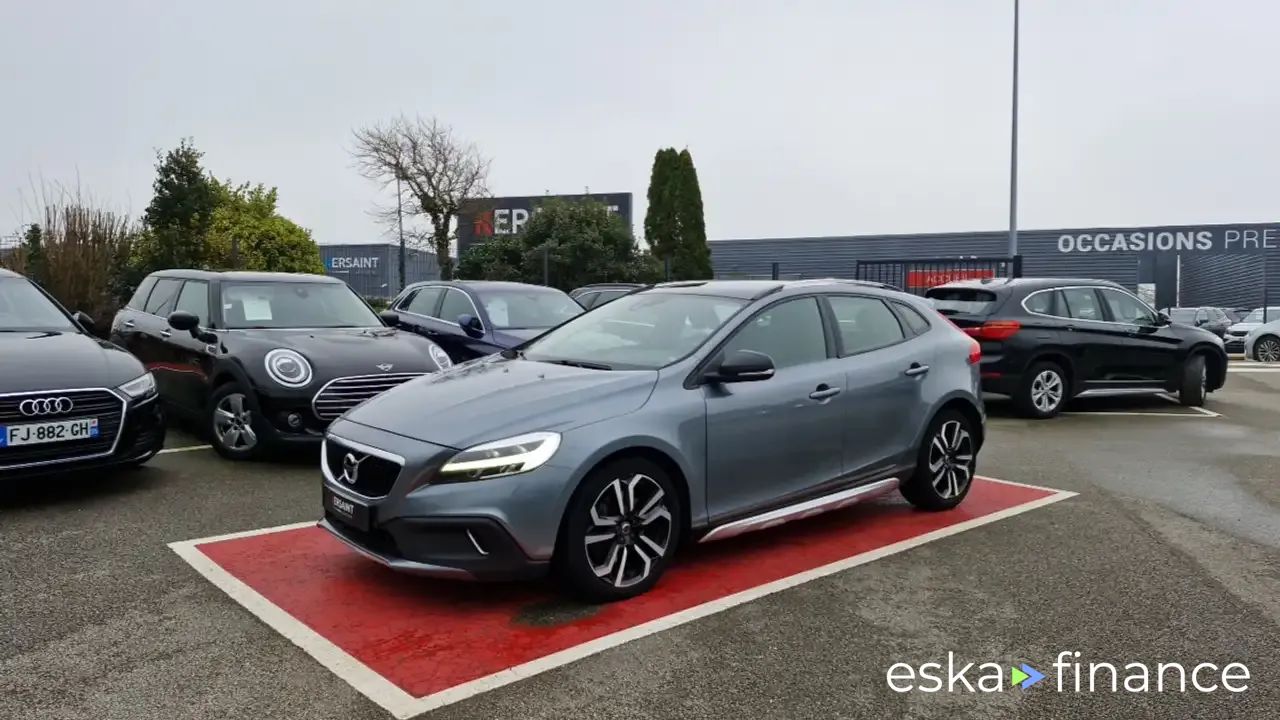 Leasing Sedan Volvo V40 Cross Country 2018