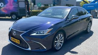 Lízing Sedan Lexus ES 300 2020