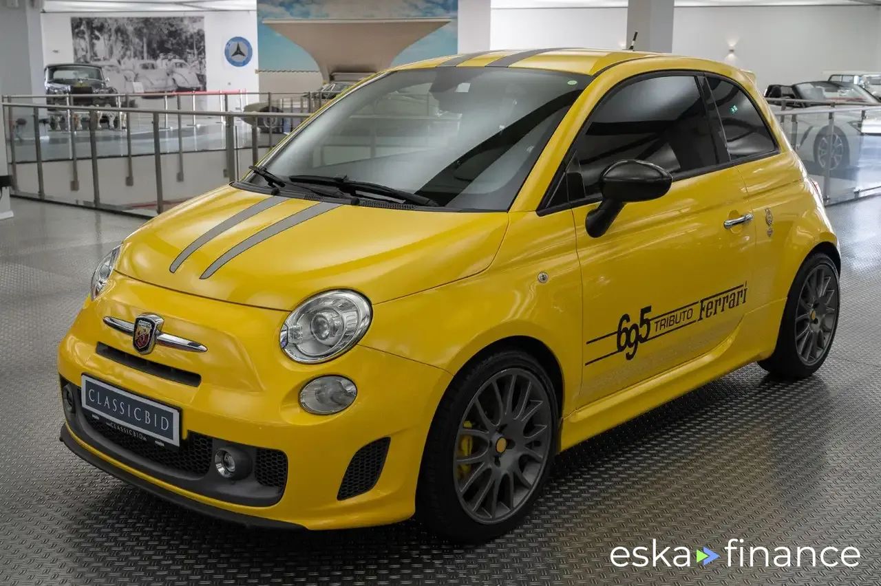 Financování Hatchback Abarth 695 2011
