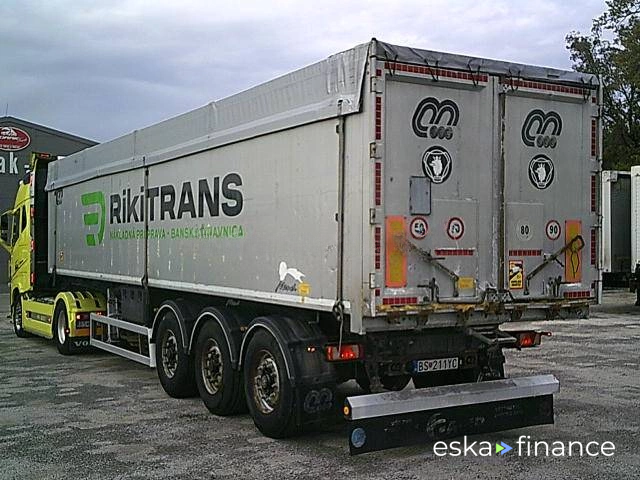 Leasing Semi-trailer Menci SL SL105R 2014