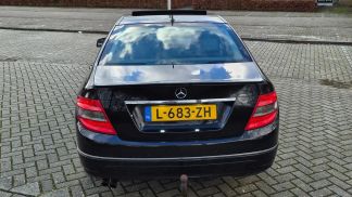 Finansowanie Sedan MERCEDES C 180 2010