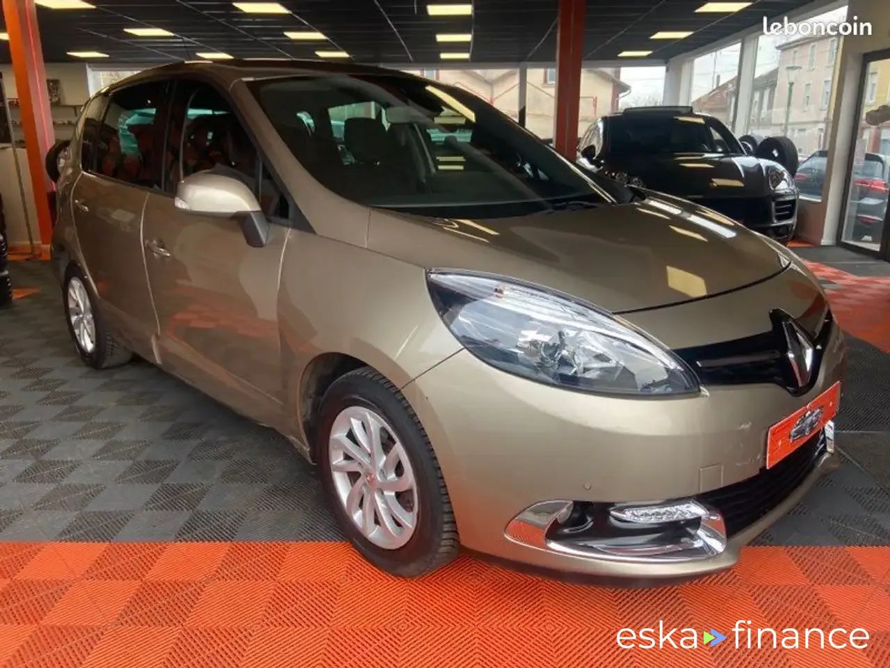 Leasing Hatchback Renault Scenic 2014