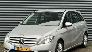 Lízing Hatchback MERCEDES B 180 2012