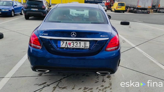 Leasing Sedan MERCEDES C TRIEDA 2015