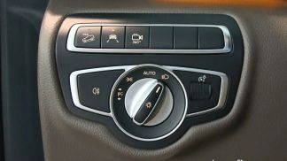 Lízing Hatchback MERCEDES V 300 2022