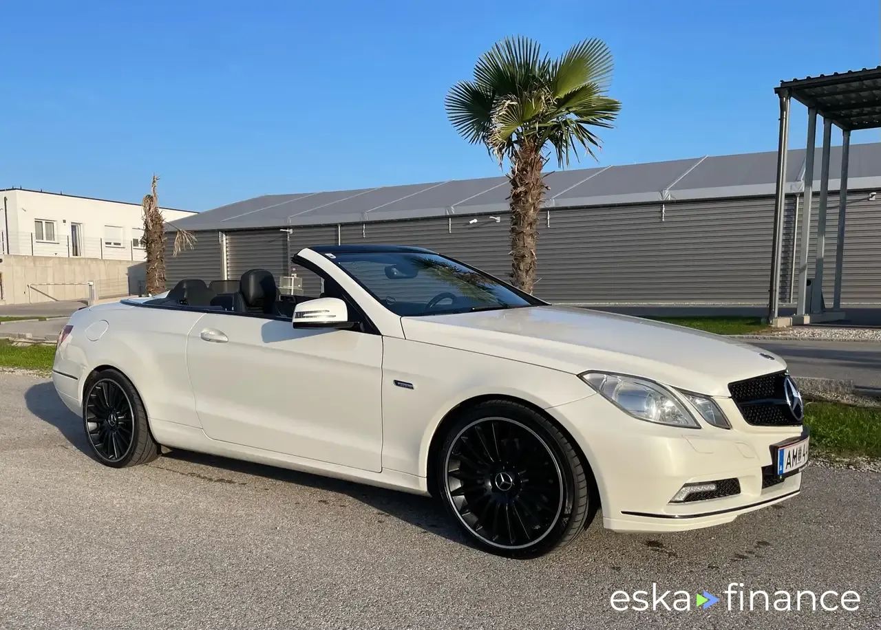 Lízing Kabriolet MERCEDES E 350 2010