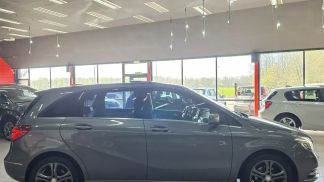 Lízing Hatchback MERCEDES B 180 2014