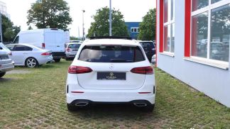 Lízing Hatchback MERCEDES B 200 2020