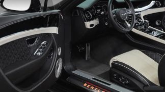 Finansowanie Zamienny Bentley Continental GTC 2021