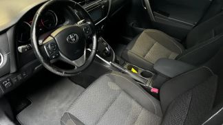 Wagon Toyota Auris 2015