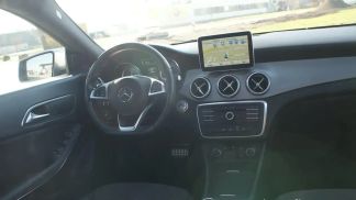 Lízing Sedan MERCEDES CLA 180 2015