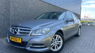 Lízing Sedan MERCEDES C 180 2012