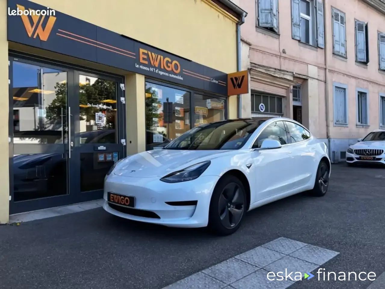 Lízing Sedan Tesla Model 3 2020