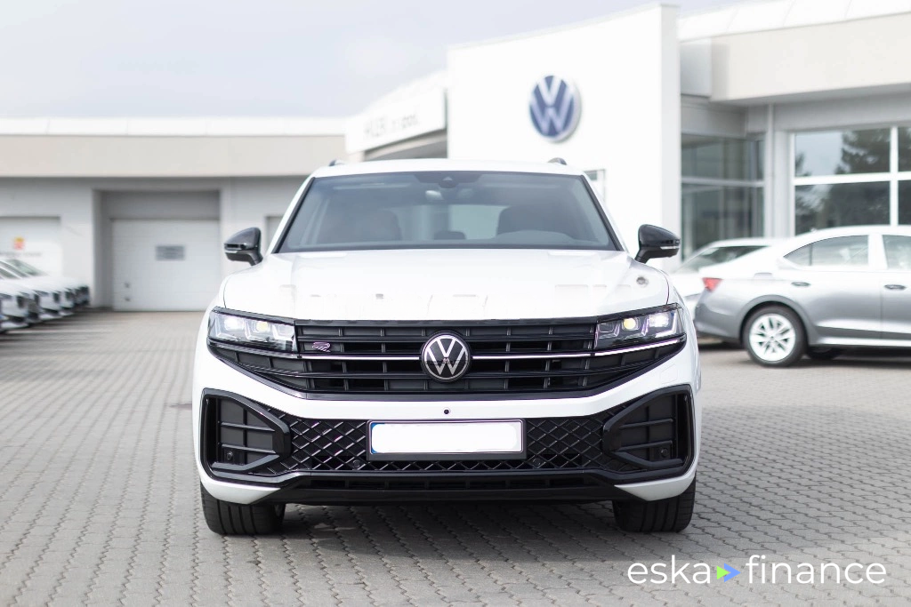 Lízing SUV Volkswagen Touareg 2024