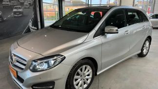 Financování Hatchback MERCEDES B 180 2017