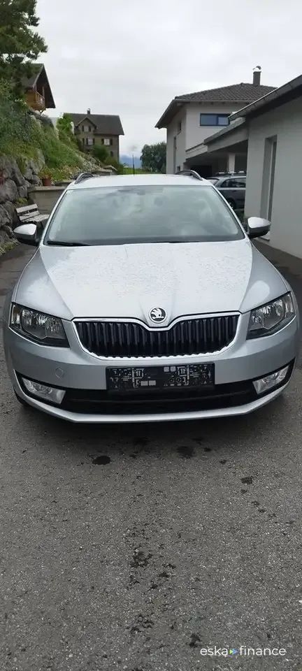 Wóz Skoda Octavia 2016