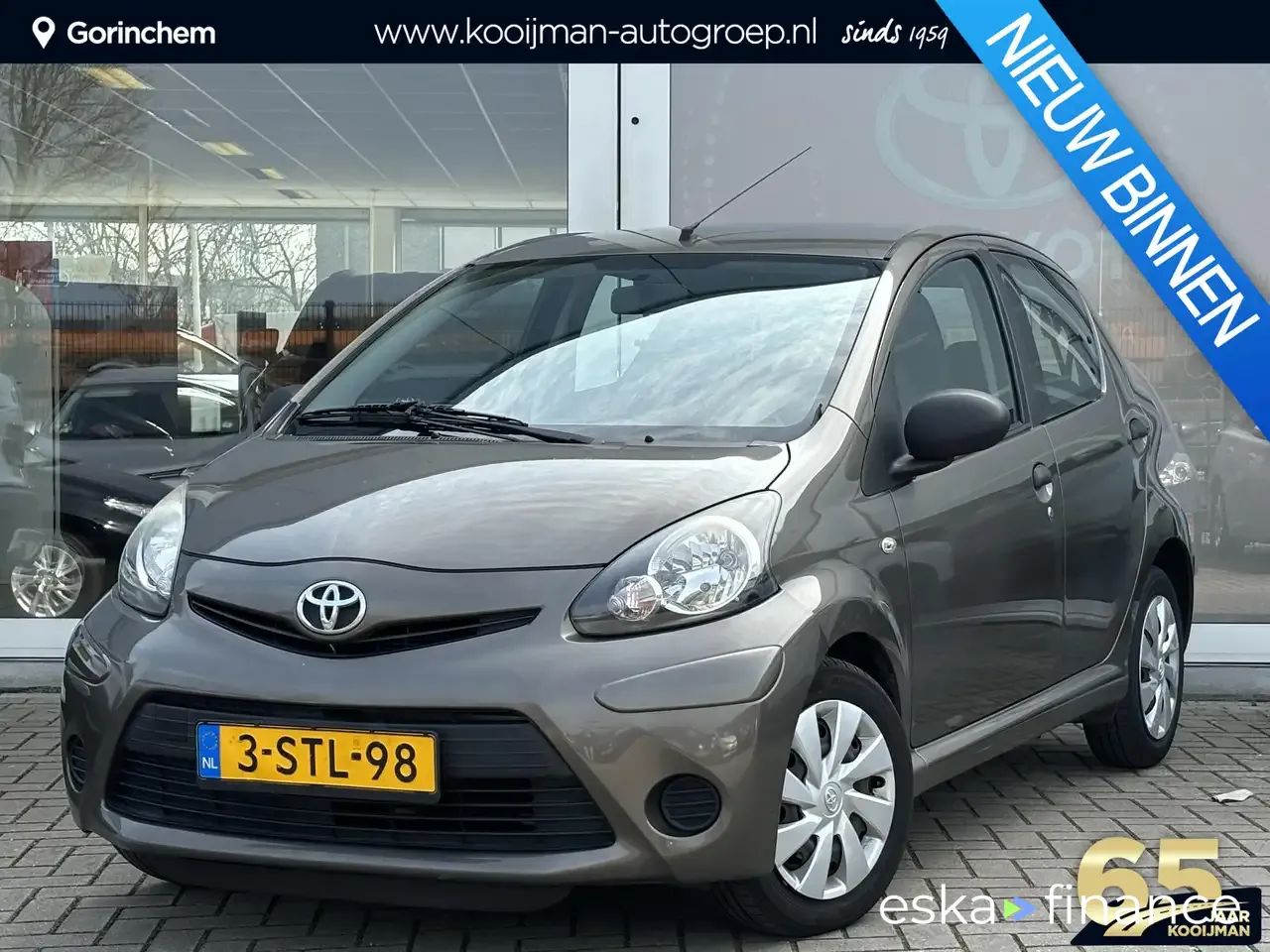 Leasing Hatchback Toyota AYGO 2013