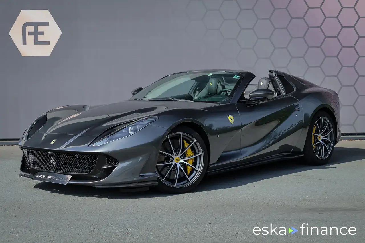 Leasing Convertible Ferrari 812 2023