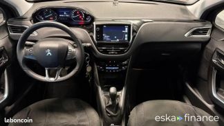 Lízing Hatchback Peugeot 208 2013