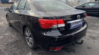 Lízing Sedan Toyota Avensis 2013