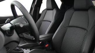 Lízing Hatchback Toyota Yaris 2024