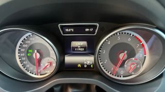 Lízing Sedan MERCEDES CLA 180 2015