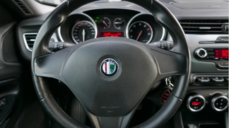 Leasing Hatchback Alfa Romeo Giulietta 2010