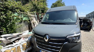 Zamknięta ciężarówka Renault Master 2022