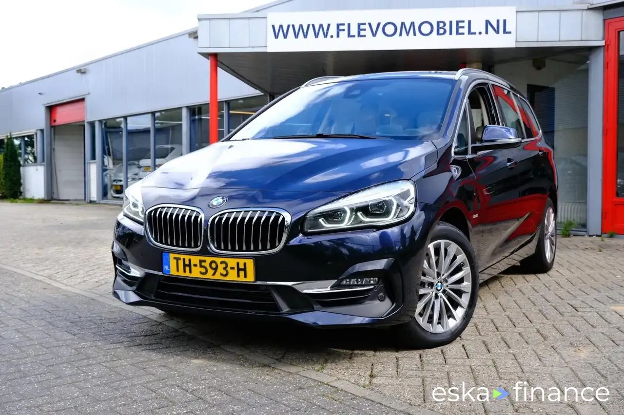 Leasing Hatchback BMW 218 2018