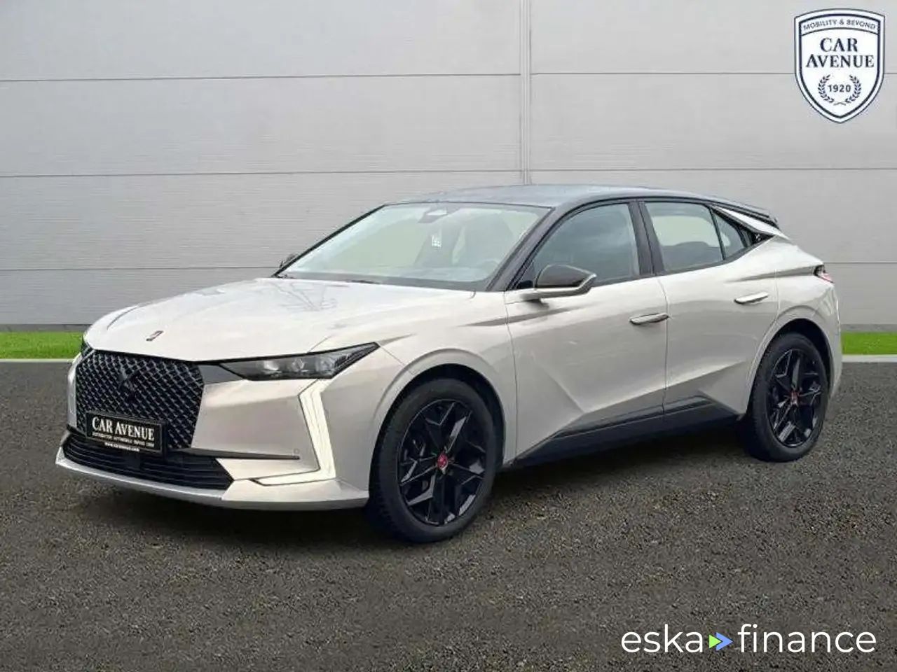 Lízing Sedan DS Automobiles DS 4 2023