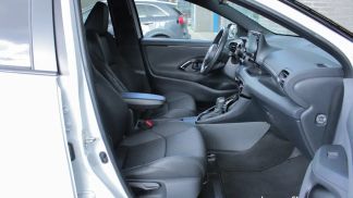 Lízing Hatchback Toyota Yaris 2021