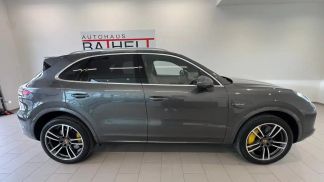 Lízing SUV Porsche Cayenne 2022