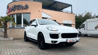 Lízing SUV Porsche Cayenne 2015