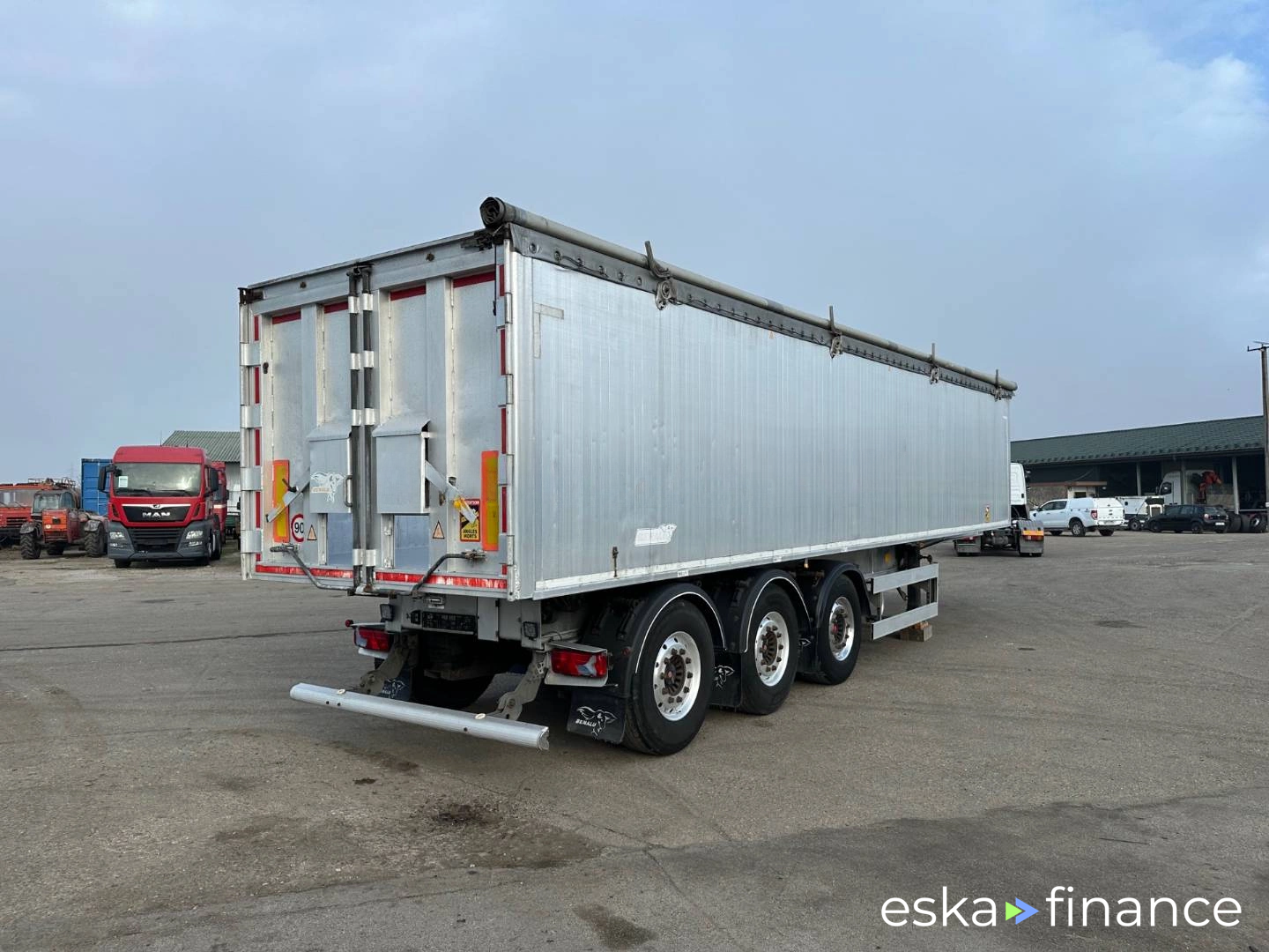 Leasing Semi-trailer Benalu JEDNOSTRANNÝ VYKLÁPAČ 50 M3 2016