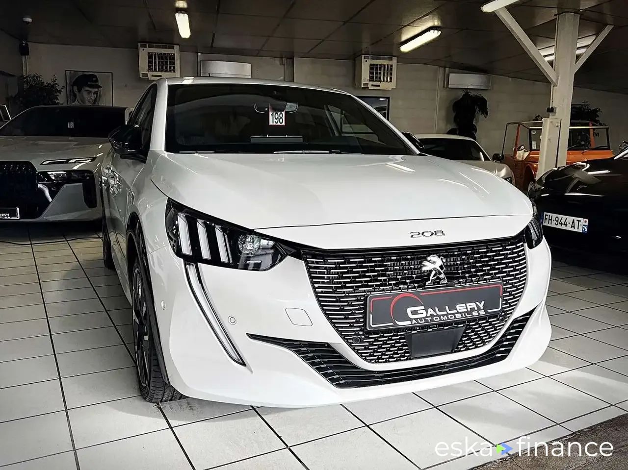 Leasing Sedan Peugeot E-208 2022