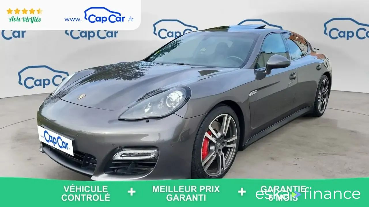 Financování Sedan Porsche Panamera 2012