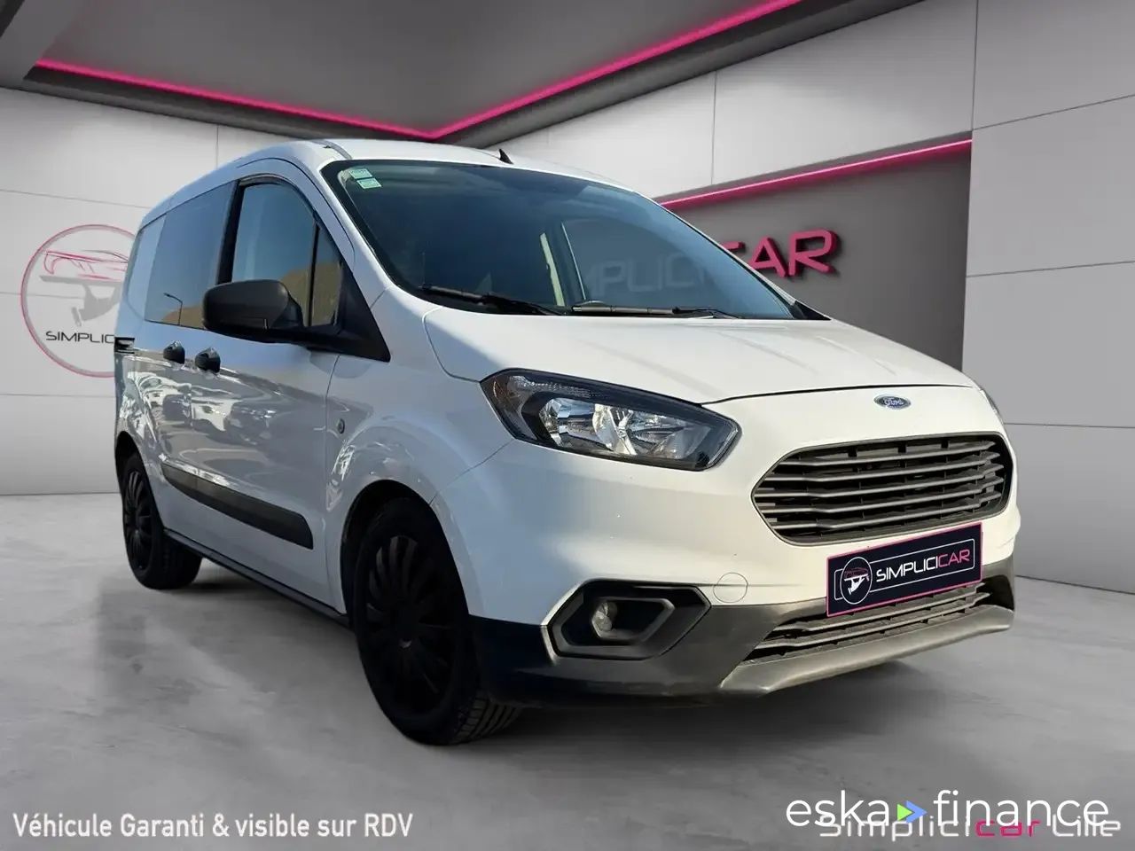 Leasing Le transport des passagers Ford Transit Courier 2022