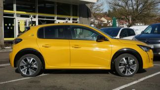 Lízing Hatchback Peugeot E-208 2022