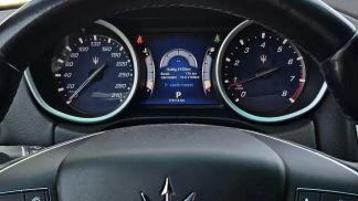 Lízing Sedan Maserati Ghibli 2014