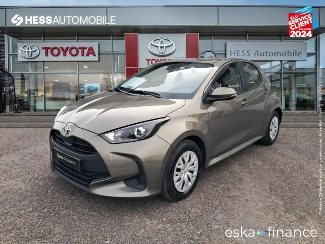 Leasing Sedan Toyota Yaris 2023