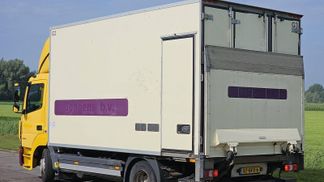Finansowanie Specjalna ciężarówka Mercedes-Benz ATEGO 824 2015